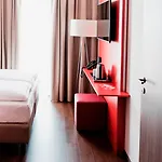 Dormero Jeho Graz Airport מלון 4*