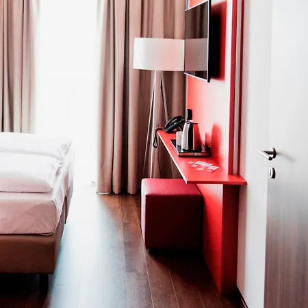 Amedia Express Graz Airport, Trademark Collection By Wyndham מלון 3*