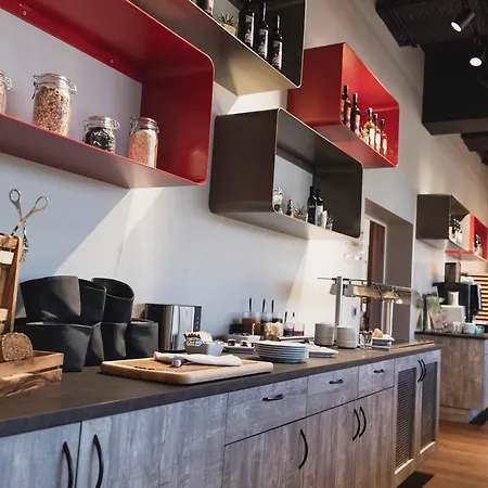 Dormero Jeho Graz Airport מלון 4*