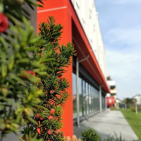 DORMERO JeHo Graz Airport