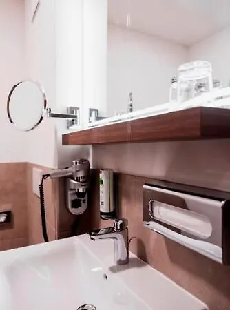 Dormero Jeho Graz Airport 4*